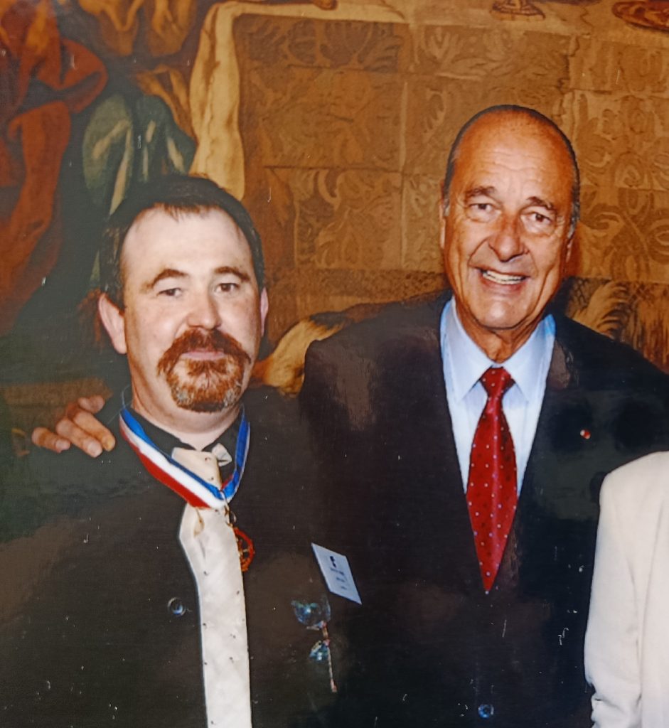 Jacques Chirac, Président de la République Française avec Didier Samson, Meilleur Ouvrier de France et Major de promotion.